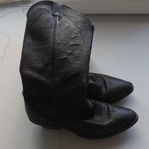 Elegant Black Leather Heeled Boots